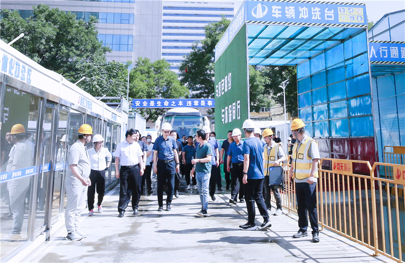 2023年6月8日，河北省生態(tài)環(huán)境廳主辦的省大氣污染防治專項(xiàng)督導(dǎo)幫扶動(dòng)員會(huì)在中天北京尖嶺城中村改造項(xiàng)目召開。