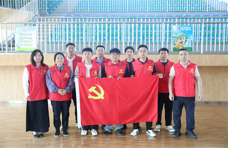 2026年6月17日，北京建投近30名中天志愿者踴躍參與北京市通州區(qū)張家灣無償獻血活動，用實際行動踐行企業(yè)社會責(zé)任，以熱血為生命助力，傳遞中天愛心正能量。